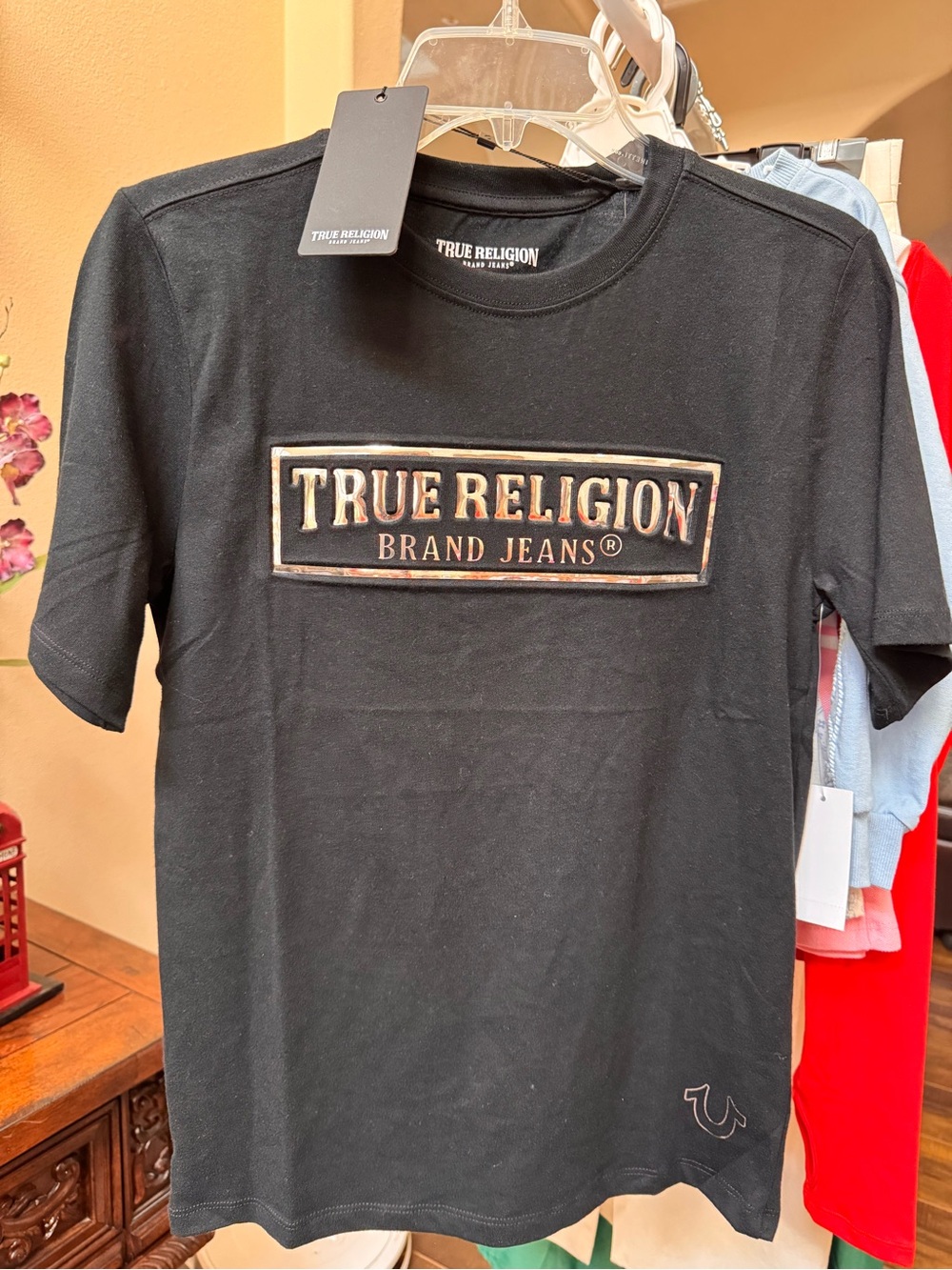 ✅NEW “True Religion” Black T-Shirt with Metallic Logo Accent